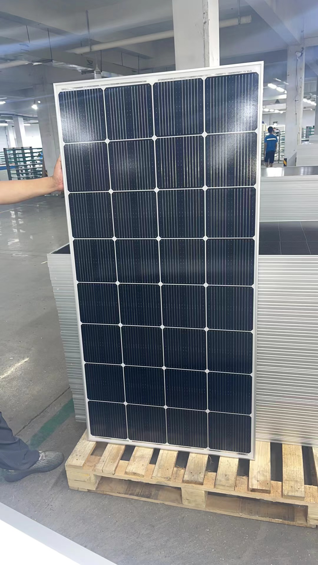 ຄຸນນະພາບດີ 200W ໂມດູນພະລັງງານແສງຕາເວັນມີປະສິດທິພາບສູງ 200W ສໍາລັບເຮືອນແລະທຸລະກິດ